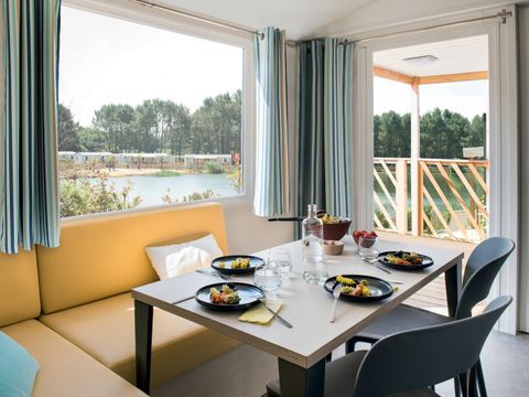 MOBILHOME 4 personnes - Mobil-home Premiun Loggia 32m² 2 chambres - Arrivée le Samedi en Juillet et Août