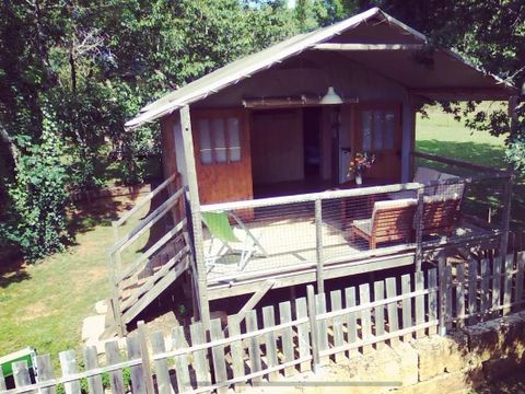 HÉBERGEMENT INSOLITE 5 personnes - Cabane Lodge Perchée 39m² 2 chambres - Arrivée le Samedi en Juillet et Août