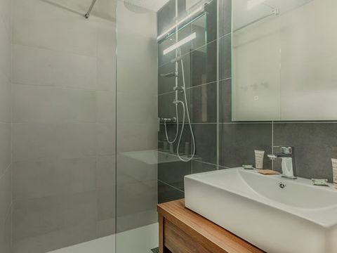 Chambre 3 personnes - Chambre pour 3 pers.