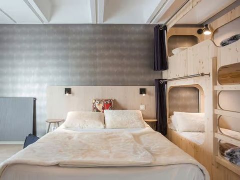 CHAMBRE 4 personnes - Chambre pour 4 pers.
