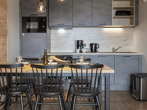 APPARTEMENT 6 personnes - 3 pièces 6 pers. FAMILLE Vue montagne