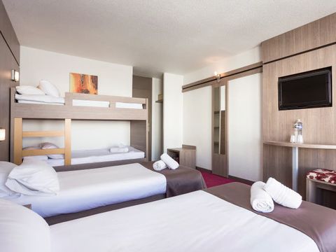 Chambre 5 personnes - Chambre pour 5 pers.