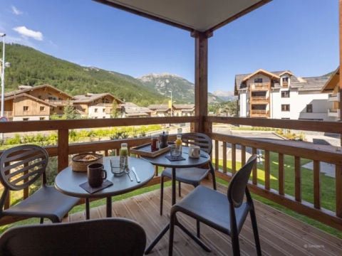 APPARTEMENT 8 personnes - 3 PIECES CABINE 6-8 PERSONNES VUE MONTAGNE