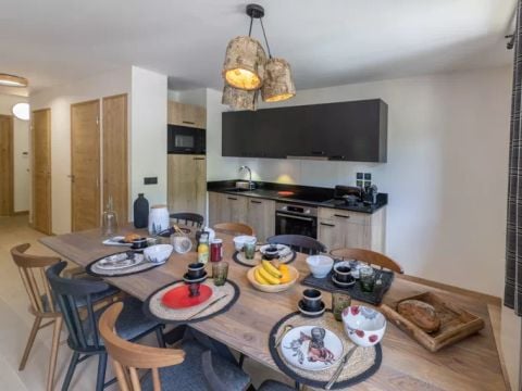 APPARTEMENT 10 personnes - 4 PIECES CABINE 8-10 PERSONNES VUE MONTAGNE