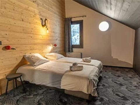 CHAMBRE 4 personnes - CHAMBRE FAMILIALE QUADRUPLE STANDARD