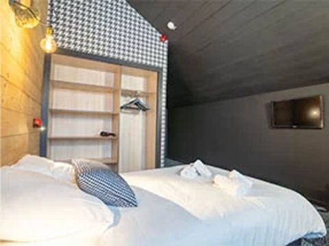CHAMBRE 4 personnes - CHAMBRE FAMILIALE QUADRUPLE STANDARD