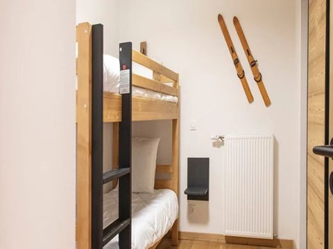 APPARTEMENT 8 personnes - 3 PIECES CABINE 6-8 PERSONNES VUE MONTAGNE