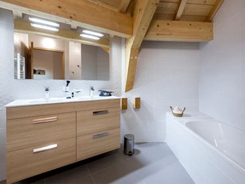 APPARTEMENT 8 personnes - 3 PIECES CABINE 6-8 PERSONNES