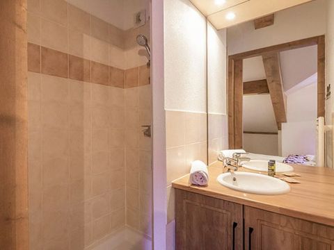 APPARTEMENT 10 personnes - 5 pièces 10 pers. Vue montagne