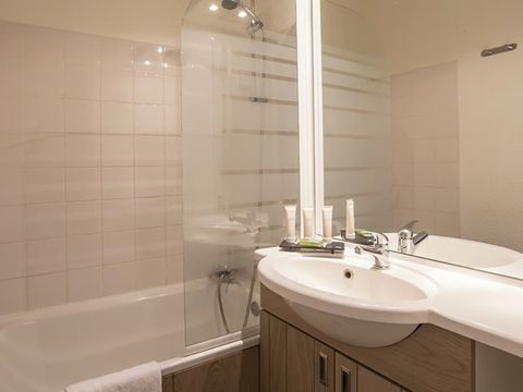 CHAMBRE 3 personnes
