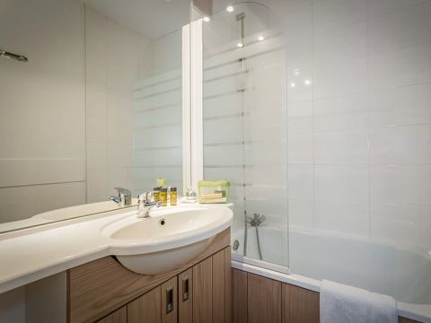 CHAMBRE 3 personnes