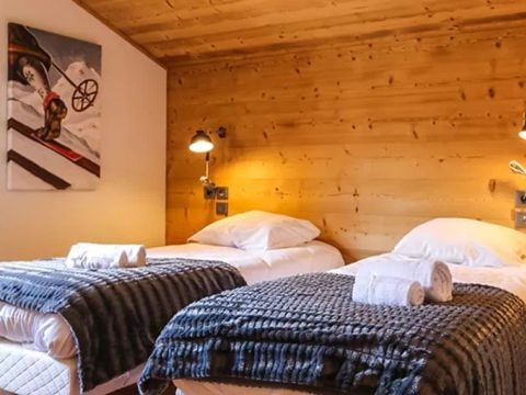 APPARTEMENT 8 personnes - 3 PIECES CABINE 6-8 PERSONNES VUE MONTAGNE