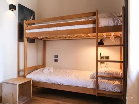 APPARTEMENT 8 personnes - 3 PIECES CABINE 6-8 PERSONNES VUE MONTAGNE