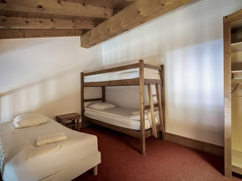 CHAMBRE 5 personnes - Chambre pour 5 pers.