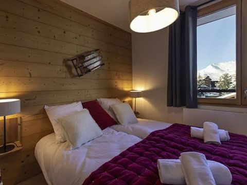 APPARTEMENT 10 personnes - 5 PIECES (3 PIECES + 2 CABINES) 8-10 PERSONNES STANDARD