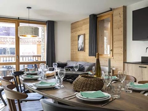 APPARTEMENT 10 personnes - 5 PIECES (3 PIECES + 2 CABINES) 8-10 PERSONNES STANDARD