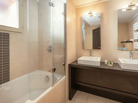 Chambre 3 personnes - Chambre pour 3 pers.