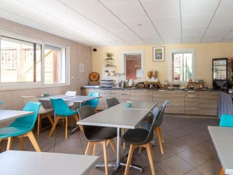 Résidence Vacancéole - Les Chalets d'Ax - Camping Ariège - Image N°2