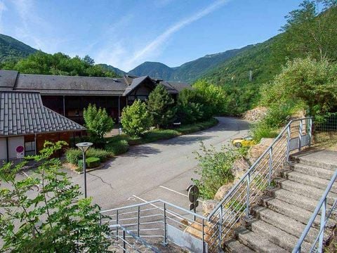 Résidence Vacancéole - Les Chalets d'Ax - Camping Ariège - Image N°5