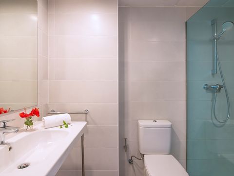CHAMBRE 3 personnes - Chambre Triple - 3 adultes - balcon