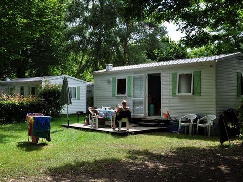 MOBILHOME 6 personnes - Mobil home Standard 27m² / 2 chambres + TV + Terrasse non couverte 4/6 pers