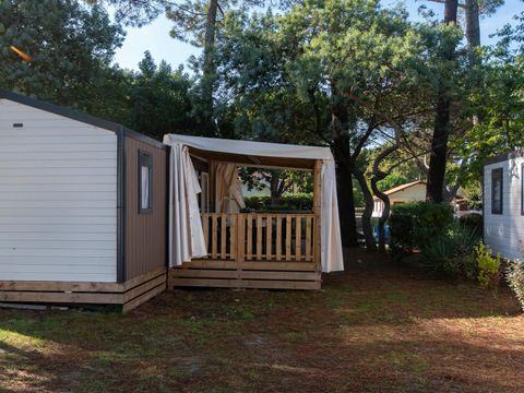 MOBILHOME 8 personnes - Tribu CONFORT climatisé - Bord Canal