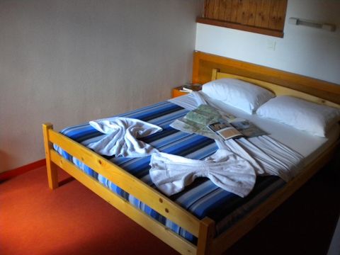 GÎTE 5 personnes - sur 2 étages