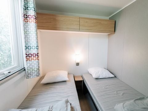 Mobilhome 4 personnes - COTTAGE CONFORT 2 chambres - 30m² - Terrasse couverte 4 pers