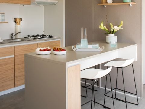 Mobilhome 4 personnes - COTTAGE CONFORT 2 chambres - 30m² - Terrasse couverte 4 pers