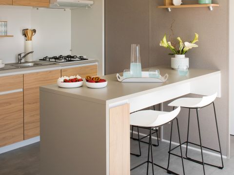 Mobilhome 5 personnes - COTTAGE CONFORT 2 chambres - 30m² - Terrasse couverte 4 pers