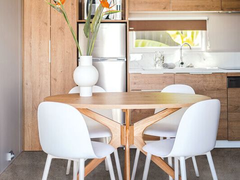 Mobilhome 4 personnes - SUNELIA PRESTIGE 2 chambres - 34m² - Terrasse couverte 4 pers