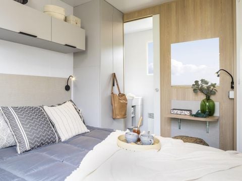 MOBILHOME 4 personnes - Prestige 2 ch / 1 sdb (terrasse couverte fermée)