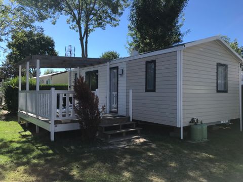 Mobilhome 4 personnes - Dimanche - COTTAGE - CONFORT - 2 chambres - 30m² - Terrasse couverte