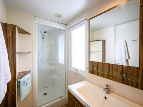 Mobilhome 6 personnes - LOISIR CONFORT 3 chambres - 36m² - Terrasse couverte 6 pers