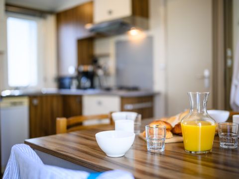 Mobilhome 6 personnes - LOISIR CONFORT 3 chambres - 36m² - Terrasse couverte 6 pers