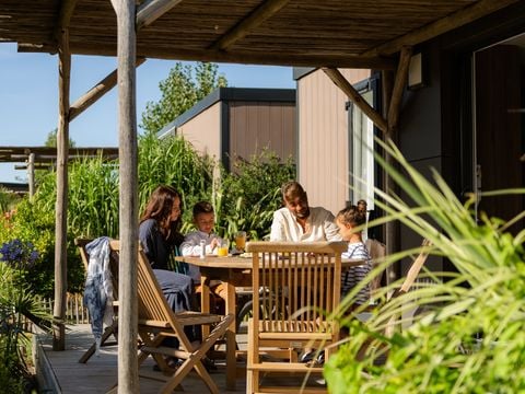 MOBILHOME 6 personnes - SAM - SUNELIA PRESTIGE TAOS SPA 3ch/ 6p - 40m² - Terrasse exotique