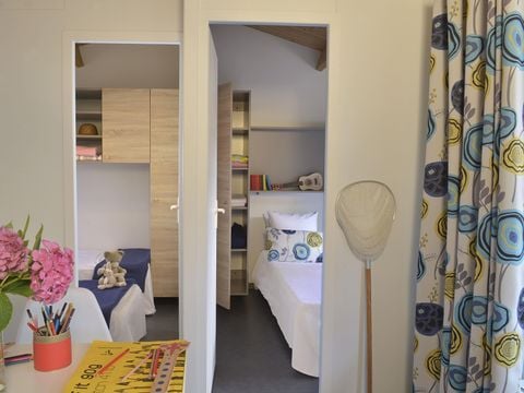 MOBILHOME 5 personnes -  SAM - COTTAGE CONFORT 2ch/ 4/5p - 30m² - Terrasse parasol