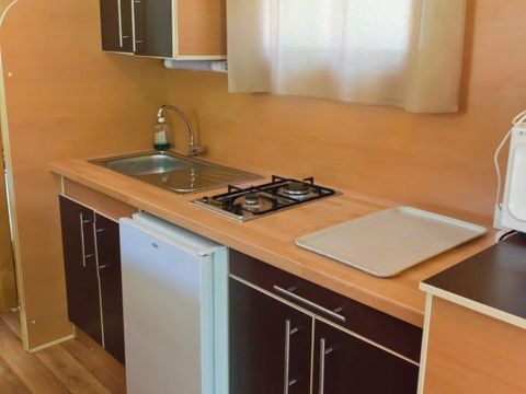 Hébergement 4 personnes - Insolite Nature Roulotte les Ecrins 1 chambre2/4 personnes 17m2 2/4 pers
