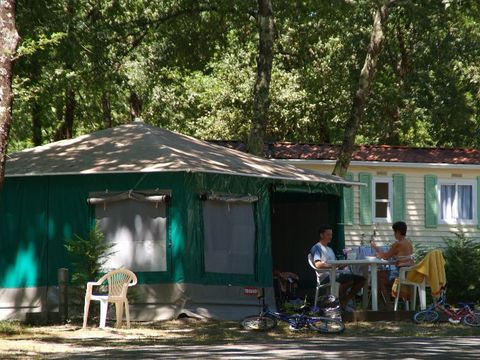 Bungalow toilé 4 personnes - CARAIBES (SANS SANITAIRES)