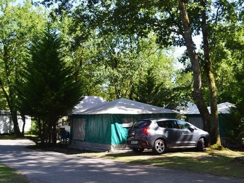 BUNGALOW TOILÉ 4 personnes - Caraïbes (sans sanitaires)