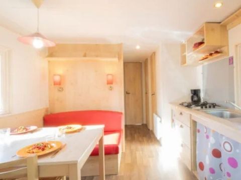 Mobilhome 4 personnes - ROULOTTE**** 4 personnes