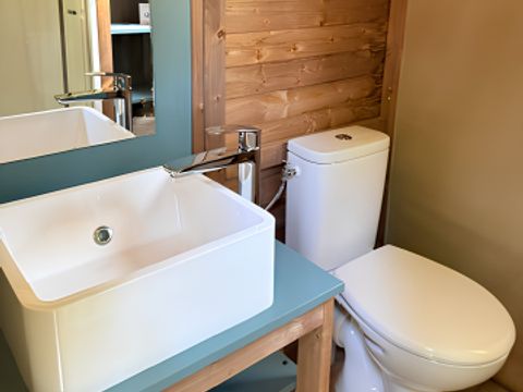 Emplacement - Emplacement Premium avec sanitaire individuel 1/6 pers