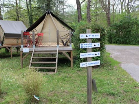 TENTE 2 personnes - Prêt à camper 6m² 1 chambre - sans sanitaires + terrasse 3m² 2 pers