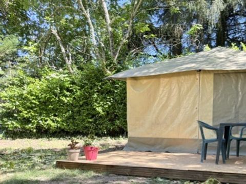 Tente 3 personnes - Tente Prêt à camper 16m² 2 chambres - sans sanitaires + terrasse 15m² 3 pers