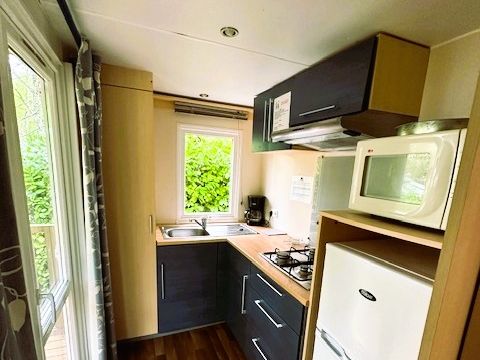 Mobilhome 6 personnes - Confort 28m² 2 chambres + terrasse couverte 13.5m² -4/6 pers