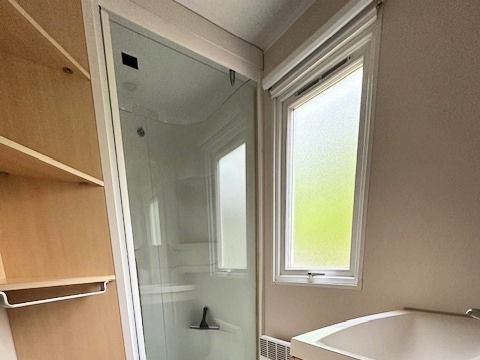 Mobilhome 6 personnes - Confort 28m² 2 chambres + terrasse couverte 13.5m² -4/6 pers