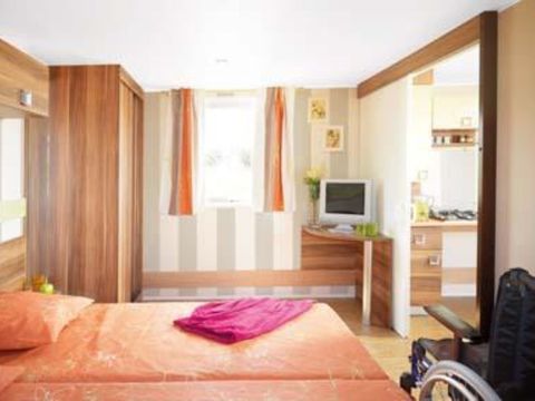 MOBILHOME 6 personnes - Standard PMR 30m² 2 chambres + terrasse 20m² - 4/6 pers