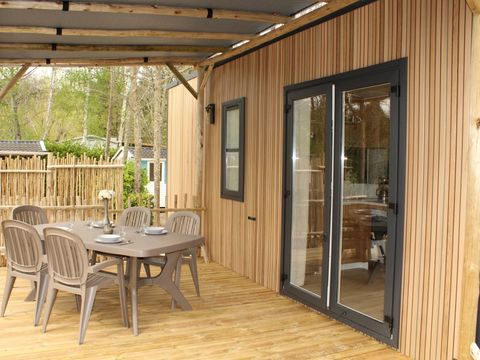 MOBILHOME 6 personnes - Premium 40m² 3 chambres - 2 salles de bain + terrasse 25m² - TV - Clim - 6 pers