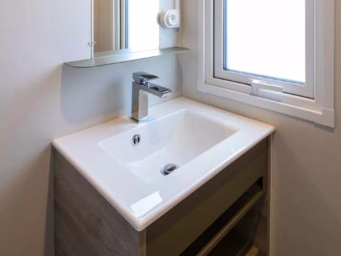 MOBILHOME 4 personnes - Cottage Luxe Dinos 3 Pièces 4 Personnes Climatisé + TV