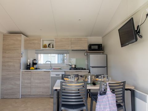 Mobilhome 4 personnes - COTTAGE - LUXE DES DINOS - 2 chambres - SPA
